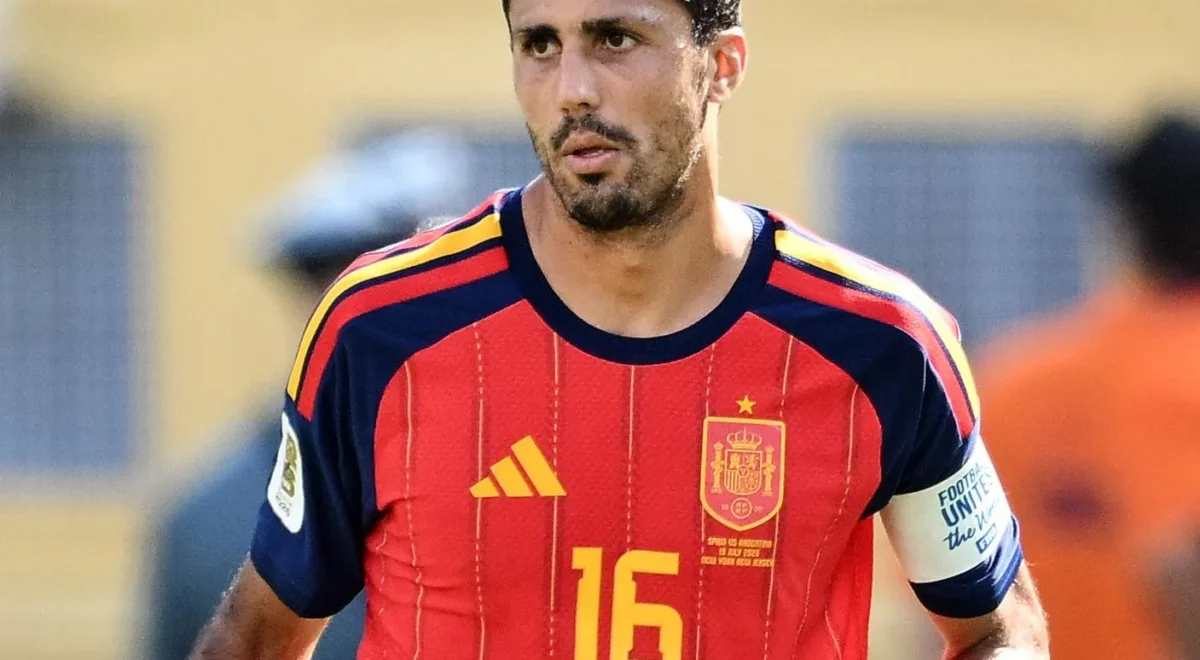 1407.jpg Barcelona make improved £51m bid for Rodri as Manchester City target Fernández