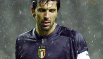 Buffon évoque la peur face à une attaque de panique menaçant sa carrière