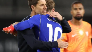 Chelsea débute sous Xabi Alonso avec une victoire malgré des lacunes défensives