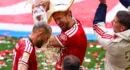 Kane brille avec un triplé pour le titre ; Lewandowski quitte le Barça