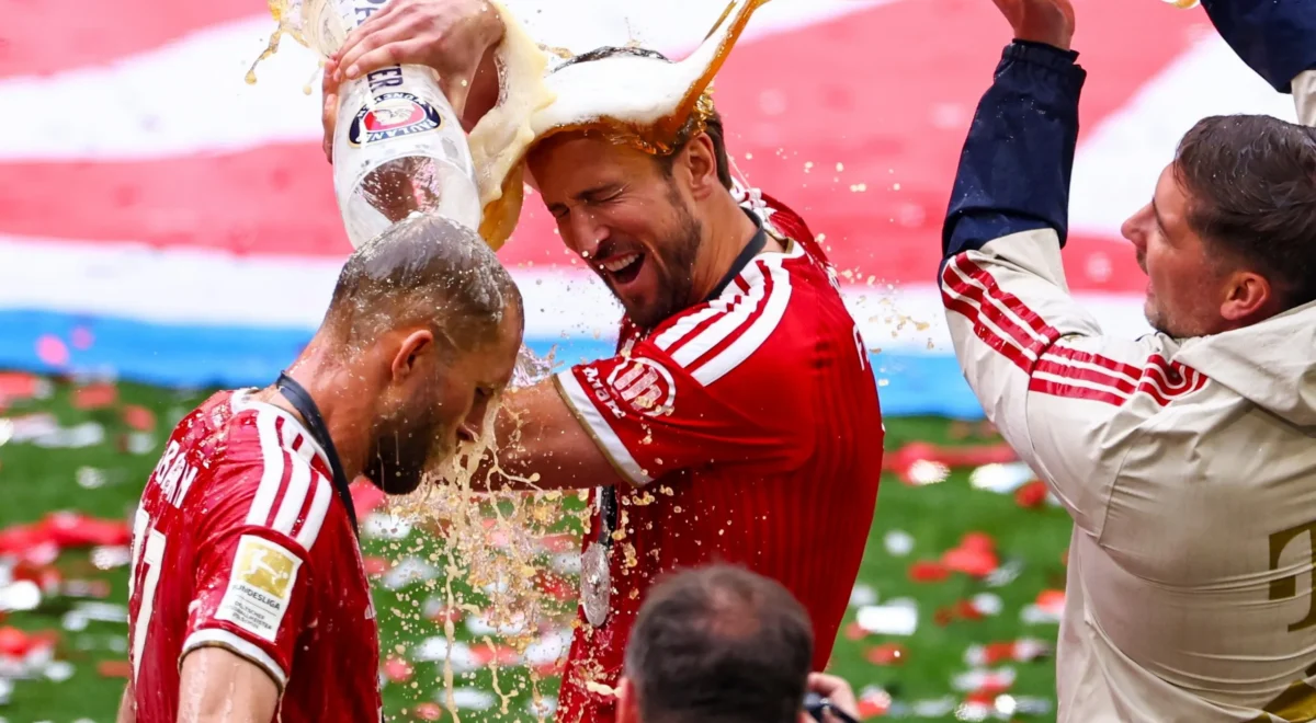 2755.jpg European football: Kane uncorks title party with hat-trick; Lewandowski to leave Barça