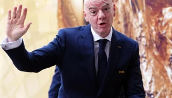 L&rsquo;Uefa remet en question le leadership de Gianni Infantino après l&rsquo;abandon du projet de vente de la Coupe du Monde