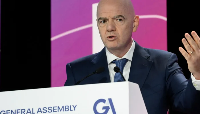 Gianni Infantino envisage des Coupes du Monde en hiver
