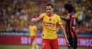 Florian Thauvin célèbre la victoire historique de Lens en Coupe de France