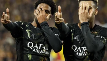 Le PSG remporte le titre de Ligue 1, Lens se bat vaillamment