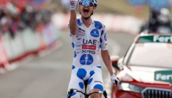 Jay Vine remporte la 10e étape de la Vuelta, tensions au sein de l&rsquo;équipe UAE
