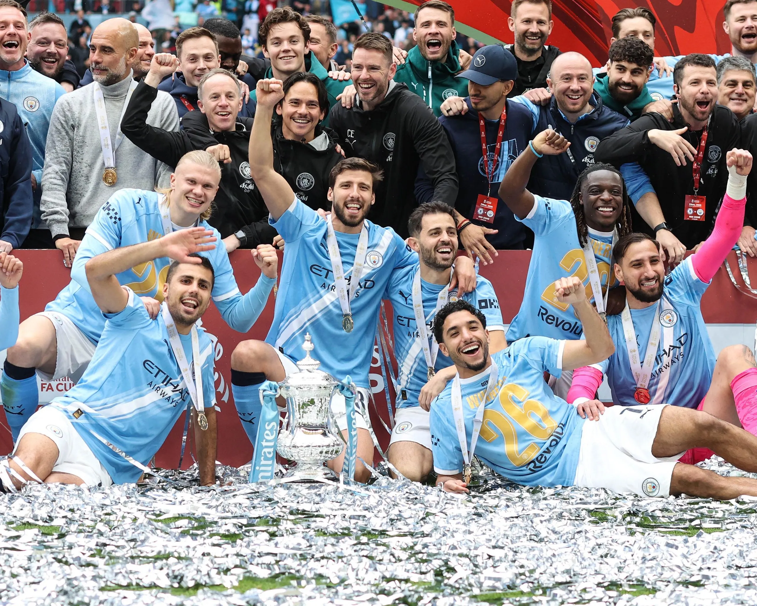 Chelsea v Manchester City - Emirates FA Cup FinalLONDON, ENGLAND - MAY 16: Manchester City celebrate with the trophy during the Emirates FA Cup Final match between Chelsea and Manchester City on May 16, 2026 in London, England. (Photo by Charlotte Wilson/Offside/Offside via Getty Images)