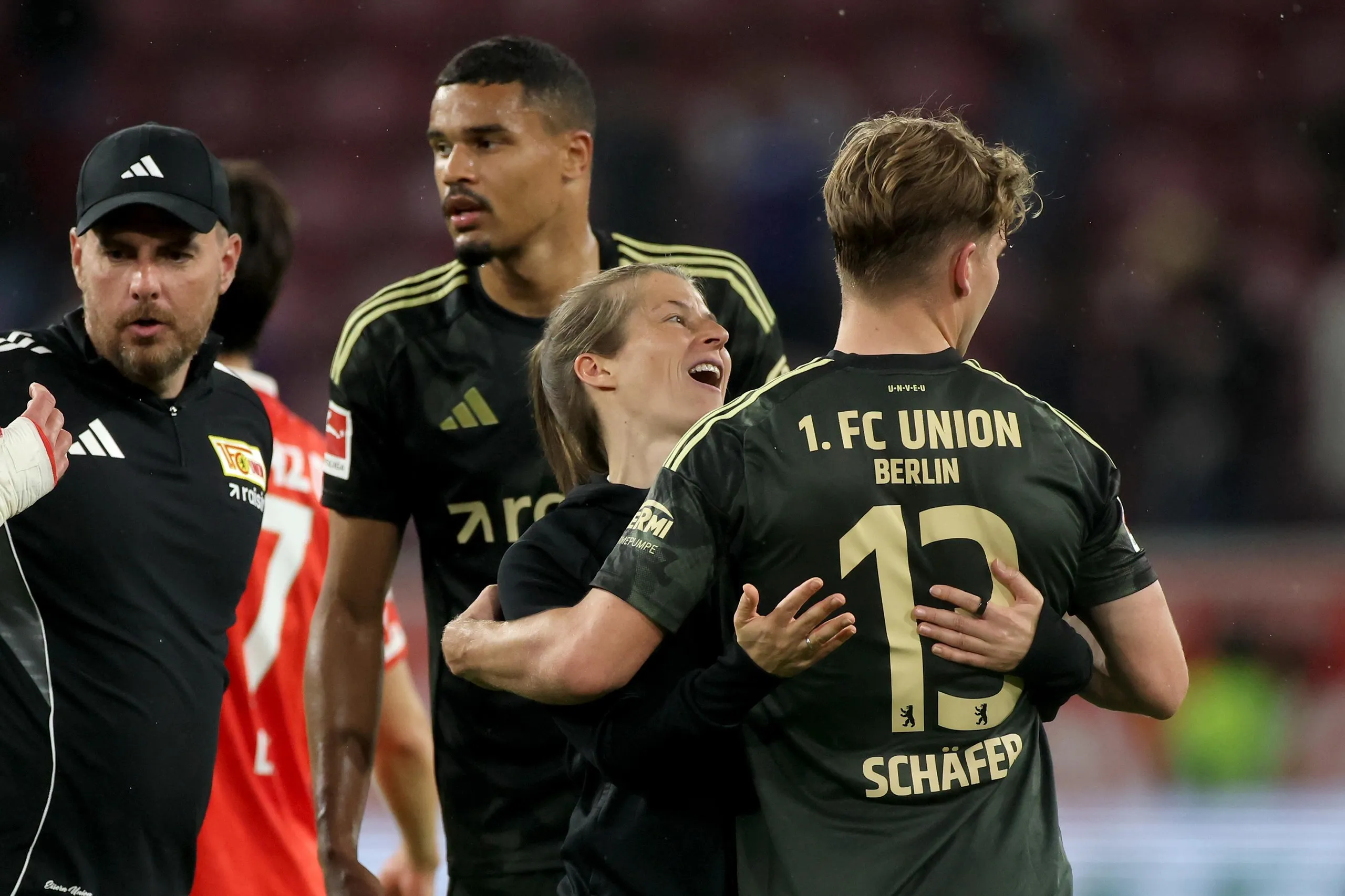Marie-Louise Eta celebrates with her players after Union Berlin’s 3-1 win.