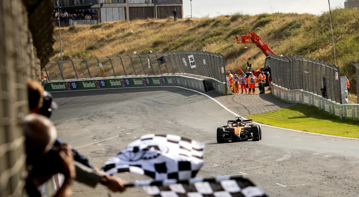 3755.jpg Lando Norris denies Antonelli in F1 Dutch GP after Verstappen crashes out of home race