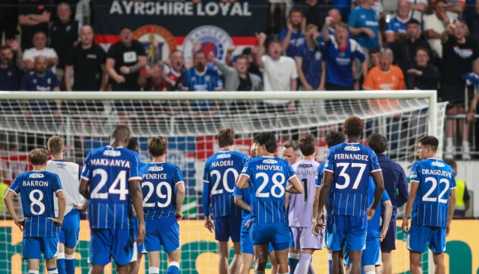 Rangers et Celtic confrontés à des sanctions après des incidents en Europe
