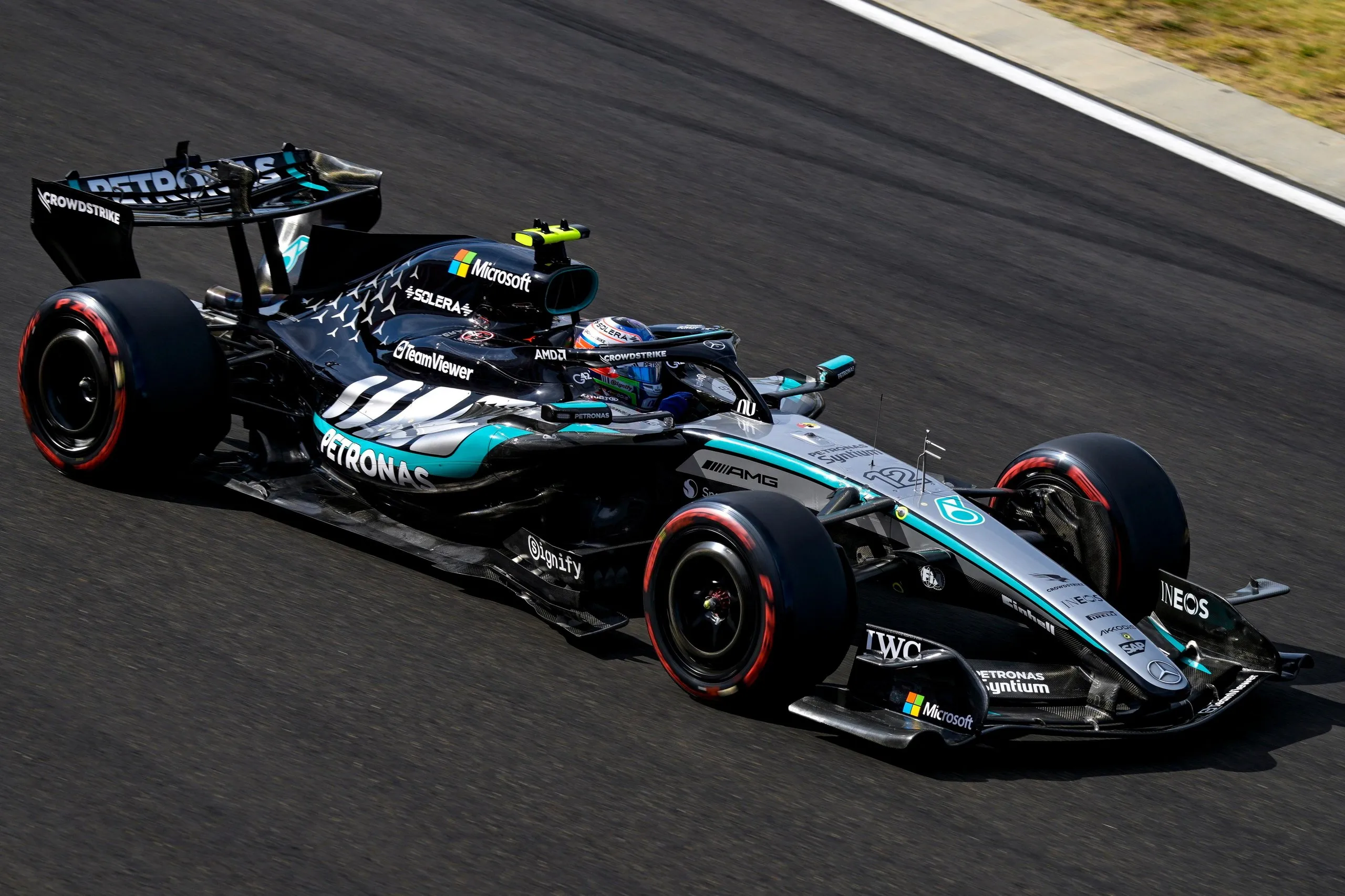 Kimi Antonelli driving in qualifying