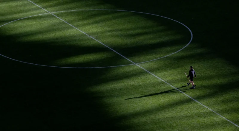 Une semaine avec le personnel d&rsquo;entretien de Wembley : deux matchs et 7 140 mètres carrés de gazon