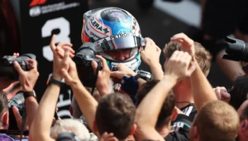 Kimi Antonelli domine Verstappen et remporte la pole du GP de Belgique en F1