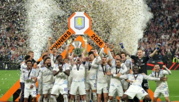Aston Villa remporte son premier trophée en 30 ans et fait vibrer Birmingham