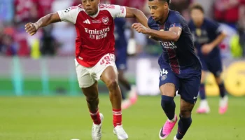 Paris Saint-Germain et Arsenal au coude à coude : match nul et victoire en tirs au but