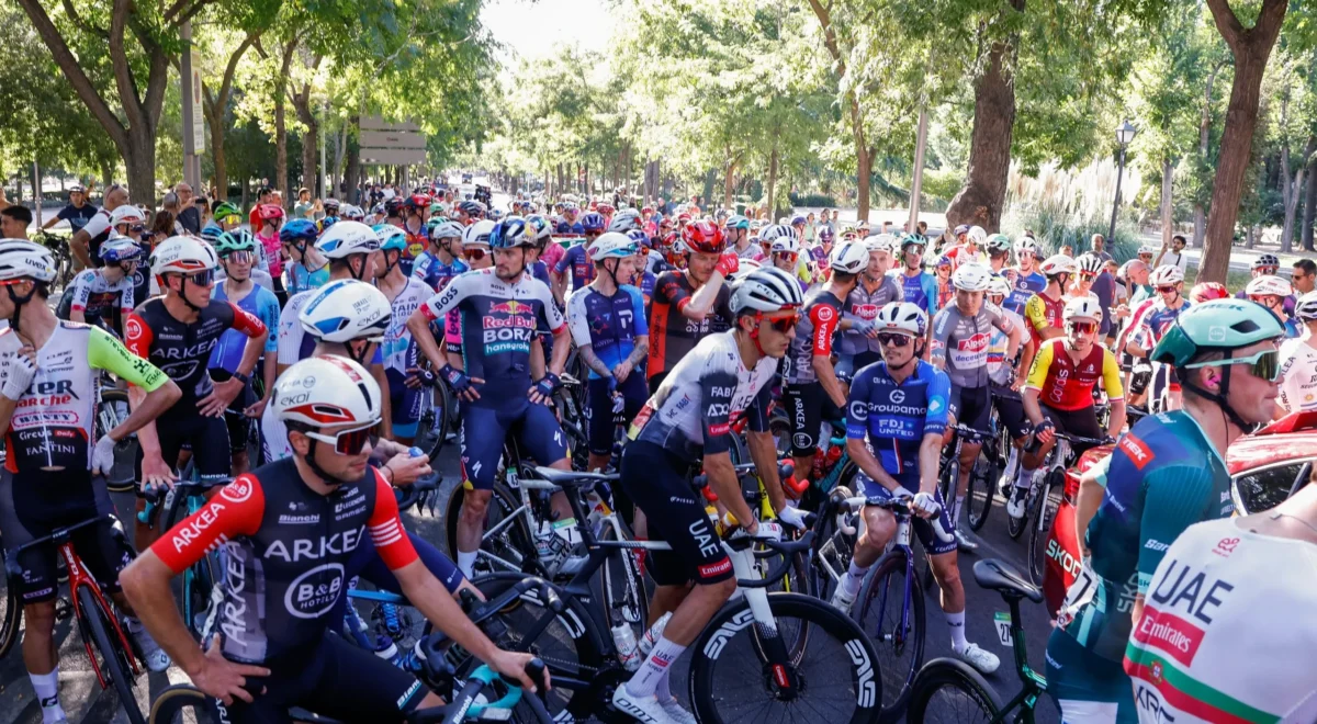 4882.jpg Vuelta chaos shows selling sport as a tool for peace can create its own battlefield | Jonathan Liew