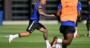 Chelsea impose un délai pour Fernández alors que City rejette une offre de Barça
