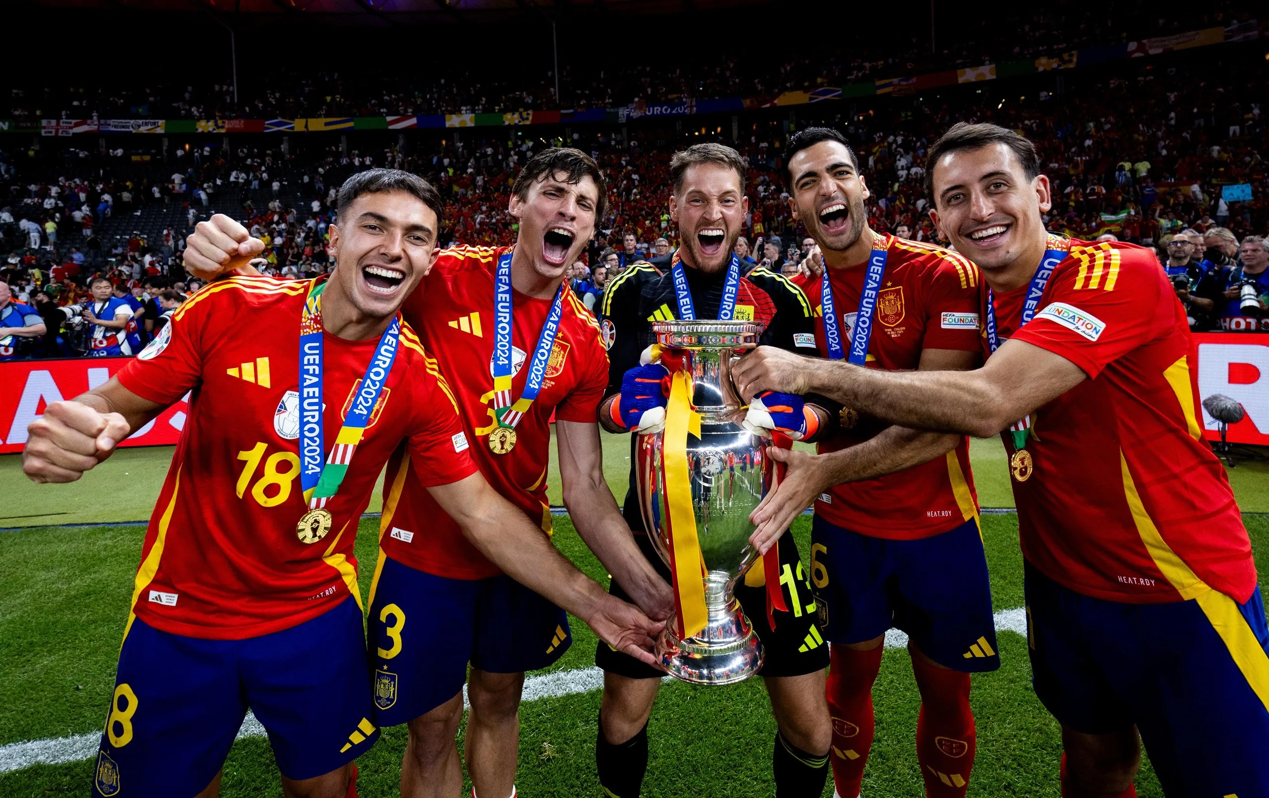 Martín Zubimendi, Robin Le Normand, Álex Remiro, Mikel Merino and Mikel Oyarzabal celebrate winning Euro 2024 with Spain