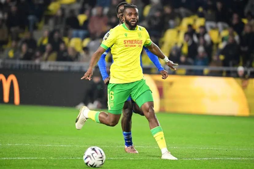 4adee.jpg Mercato : le défenseur Chidozie Awaziem tout proche de quitter Nantes pour rejoindre le club turc de Konyaspor