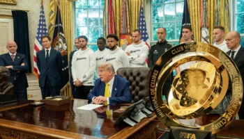 Trump déclare que le trophée de la Coupe du Monde restera au Bureau Ovale