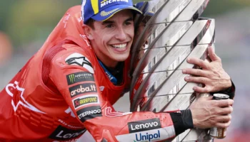 Marc Márquez remporte son septième titre de MotoGP en battant son frère Álex
