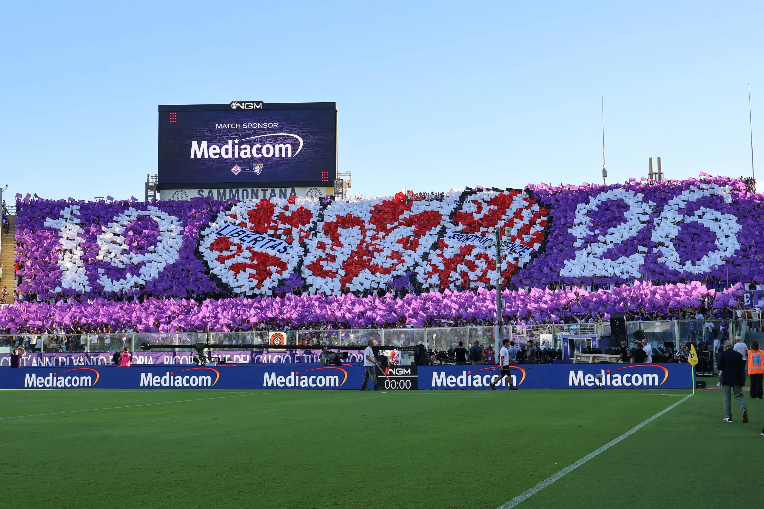 Choreography by Fiorentina fans to mark their centenary