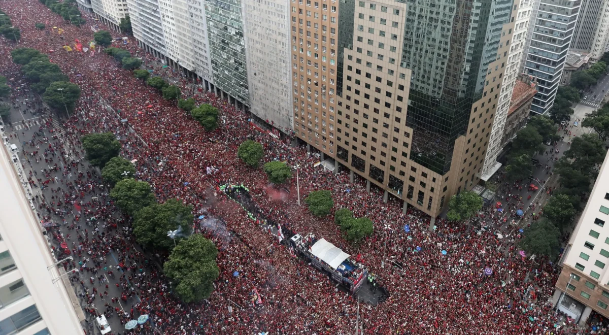 5222.jpg Flamengo clinch double as Rio celebrations are marred by clashes