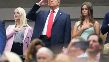 Donald Trump accueilli par des huées et des applaudissements lors de la finale de l&rsquo;US Open