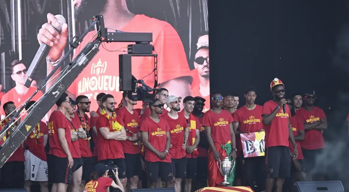5efa1.jpg Le maire de Lens déclare le 22 mai férié après la victoire en Coupe de France