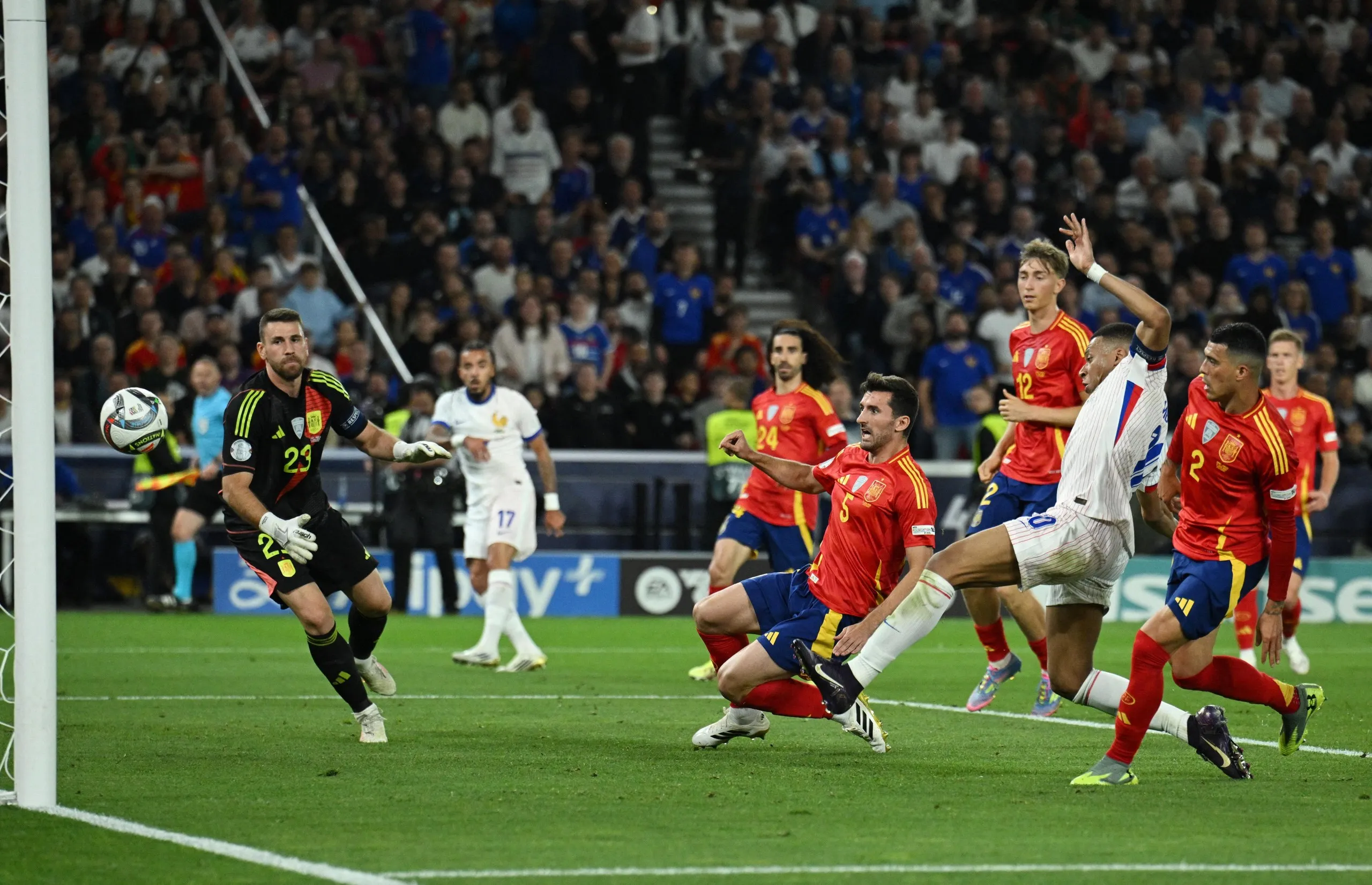 Dani Vivian puts into his own net. 