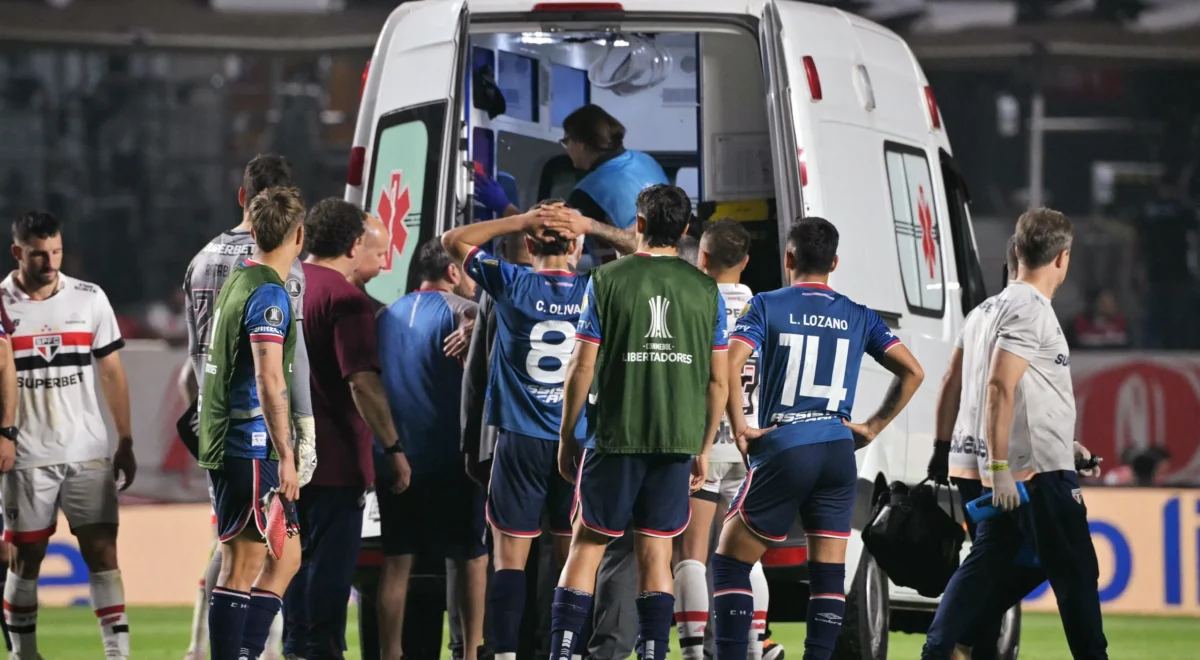6192.jpg Juan Izquierdo, Uruguayan footballer, dies aged 27 after collapsing on pitch