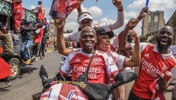 Arsenal célèbre son premier titre de Premier League en mettant en avant sa culture noire