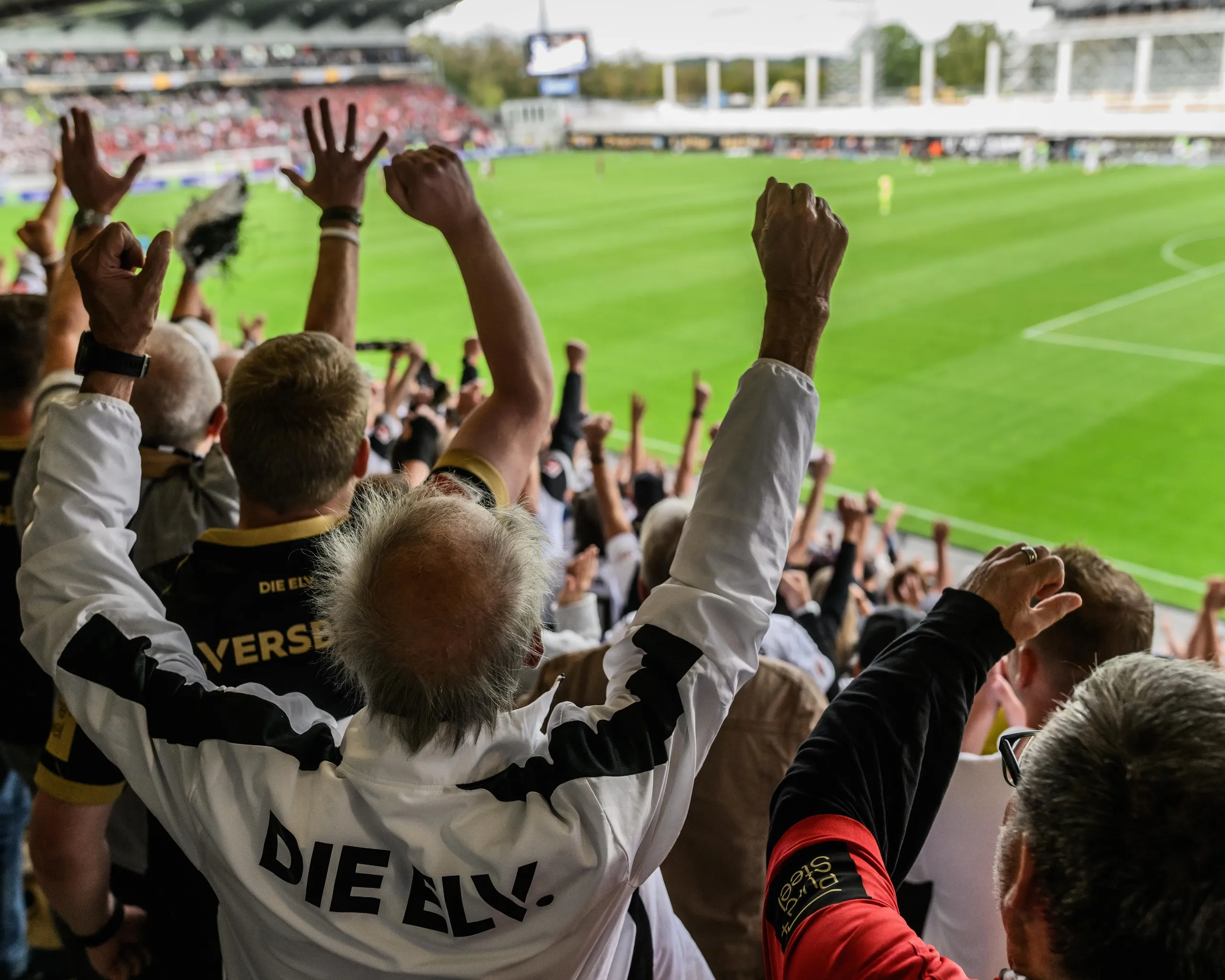 Elversberg fans celebrate during their team’s opening-day win.