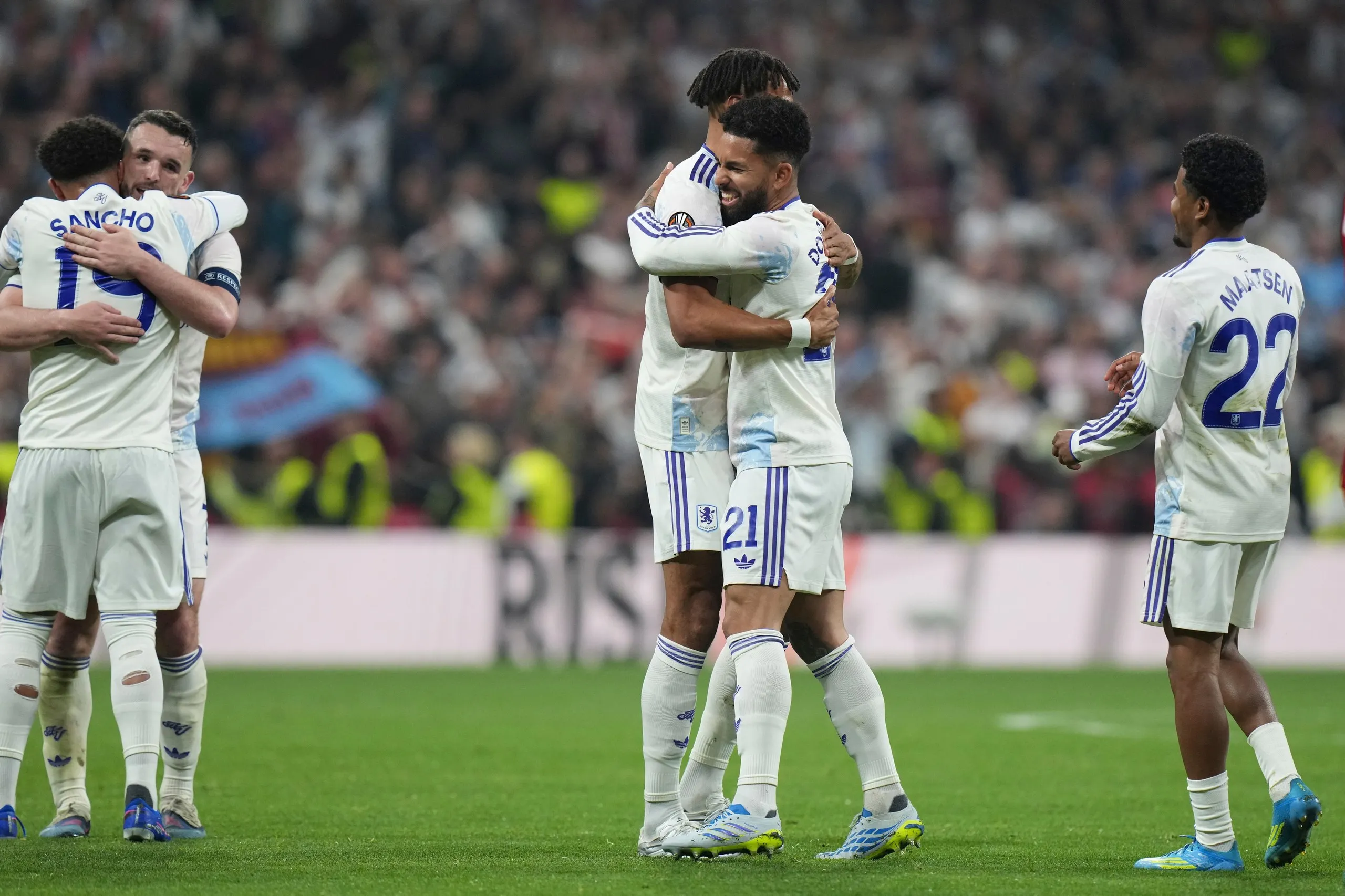 Aston Villa players celebrate after their win in the Europa League final soccer match between Freiburg and Aston Villa in Istanbul