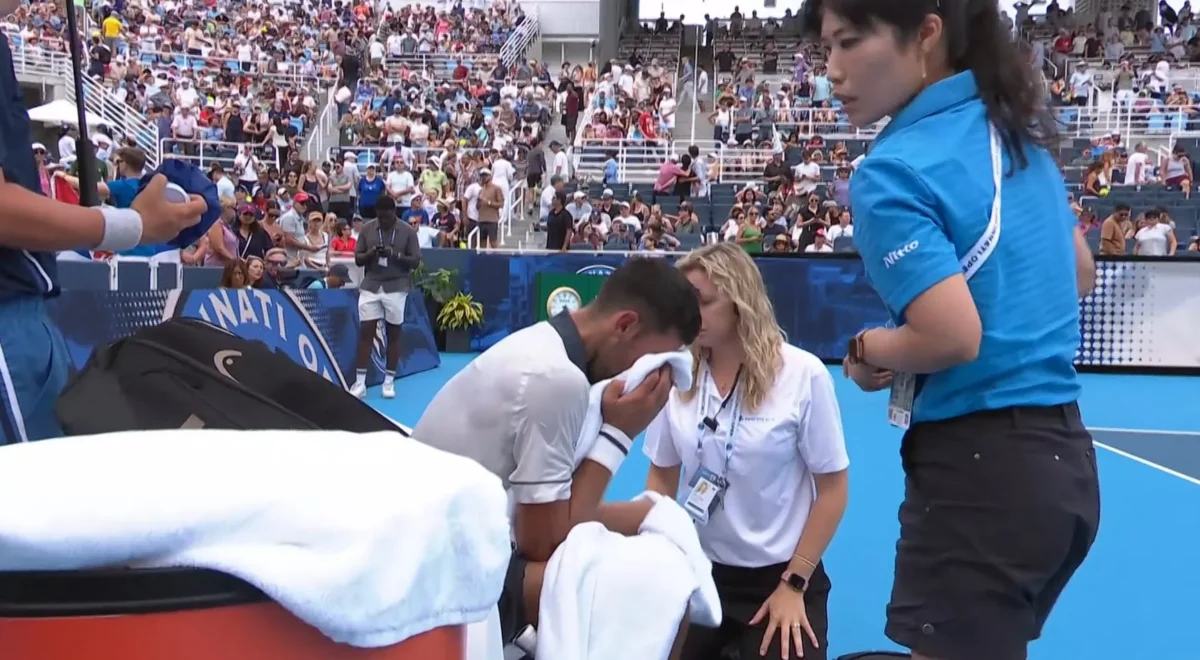 75UZOKN3OJBNROMWX7HB4E2ZGI.jpg Djokovic sufre un pajarón y cae en Cincinnati siete años después
