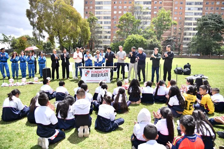 River acompañó a Colombia tras el terremoto. Foto: Fundación River