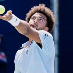 Arthur Fils atteint les huitièmes de finale à Montréal avec un bilan parfait