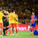 L&rsquo;arbitrage controversé lors de Lens-PSG : deux expulsions et un but annulé