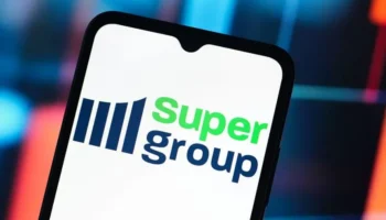 Super Group ajuste ses prévisions après un partenariat avec Manchester United