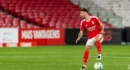 Clément Lenglet inscrit un superbe but depuis le milieu de terrain et permet au Benfica de mener 2-0 face à Estoril Praia