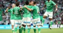 Saint-Étienne surclasse Grenoble et reste leader de la Ligue 2