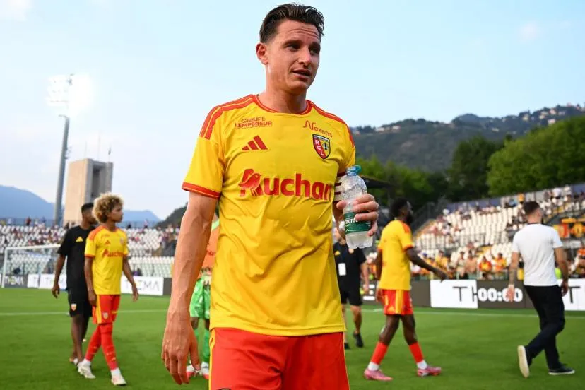 ff4aa.jpg Florian Thauvin avant le Trophée des champions face au PSG : « On fera du Lens, on donnera le maximum »