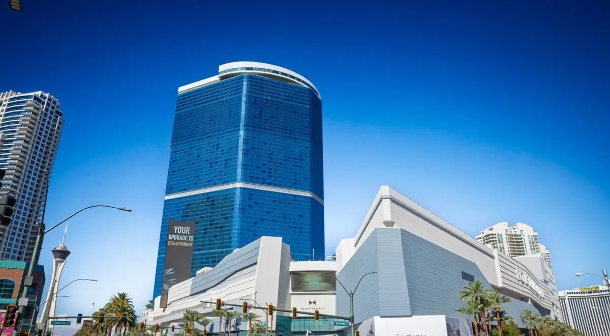 fontainebleau-vegas-shutterstock.jpg Fontainebleau Turns Its Rewards Program Into Vegas-wide Passport with New Experience Collection
