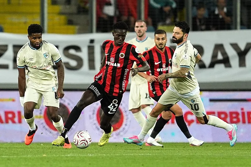 genclerbirligi-evinde-erzurumspor-fk-ile-berabere-kaldi-1787948593465.jpeg Gençlerbirliği evinde Erzurumspor FK ile berabere kaldı!