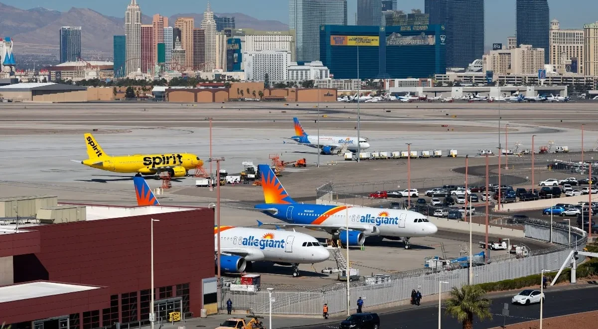 GettyImages-2205884277.jpg Las Vegas-Based Allegiant Bets on Free Drinks, Premium Seats