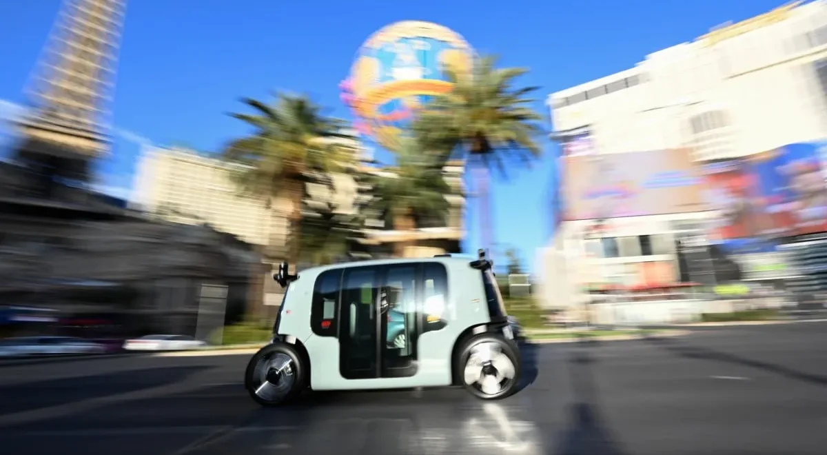 GettyImages-2274172875-1.jpg Amazon’s Zoox Launches Paid Driverless Robotaxis in Las Vegas