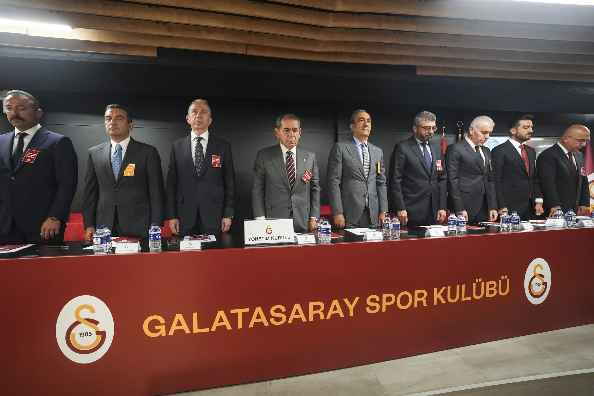 Galatasaray'da Göztepe maçı sonrası ilk transfer yolda! Görüşmeler resmen başladı