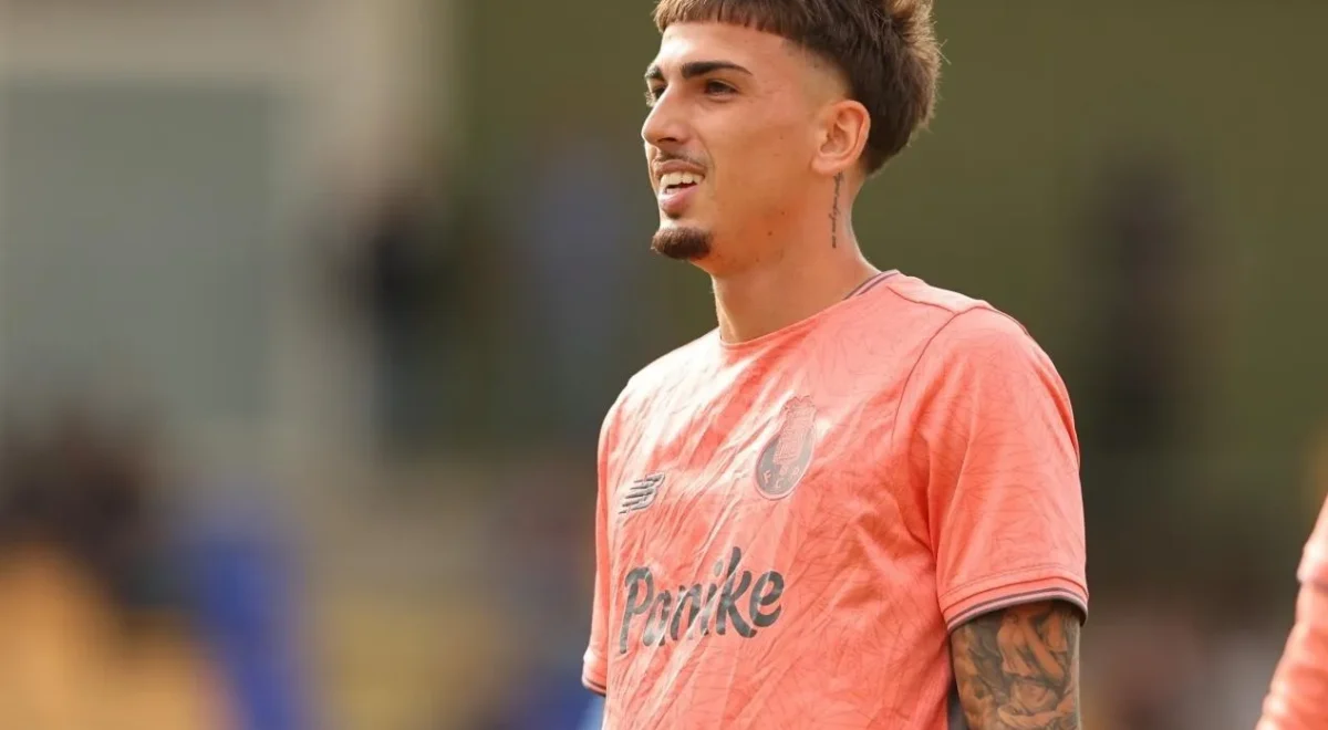 Leonardo-Fajardo-FC-Porto.jpg FC Porto acerta saída de Leonardo Fajardo para o Lecce e encaminha avançado para o Moreirense