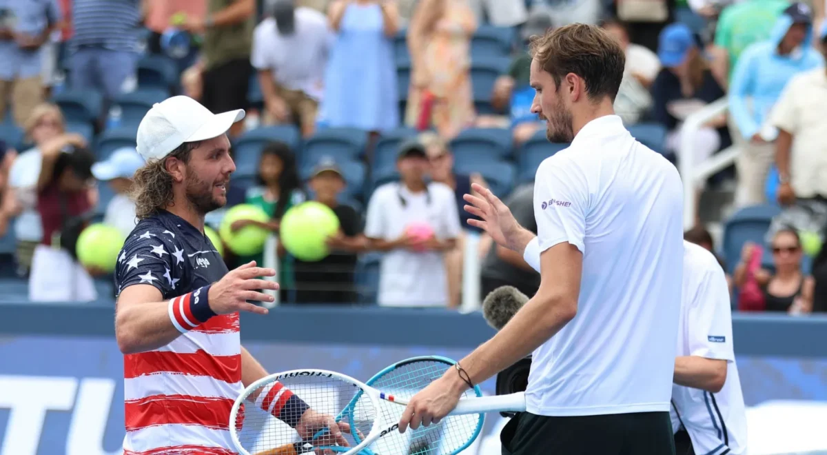 Medvedev_Trungelliti_2026.jpg Medvedev opens Cincinnati account with 100th Masters 1000 hard-court win under new coach Golubev
