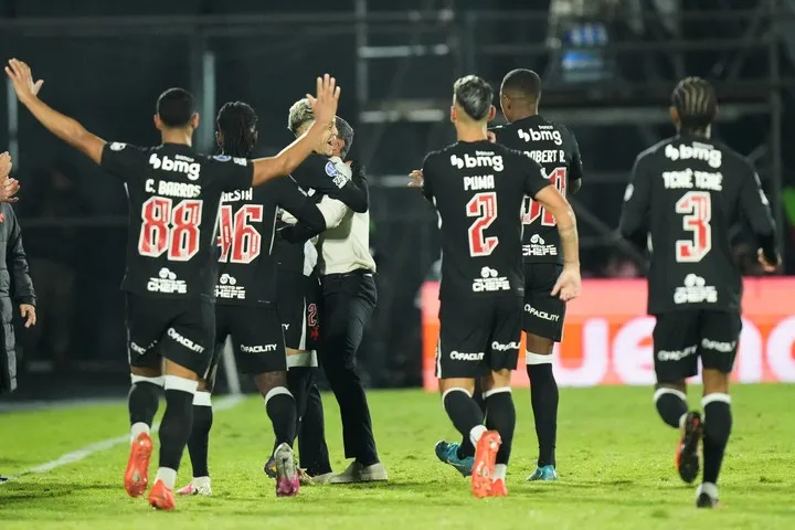 Vasco espera en cuartos de final (AP)